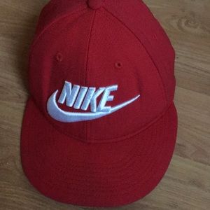 NIKE TRUE - Red Baseball Cap with adjustable strap